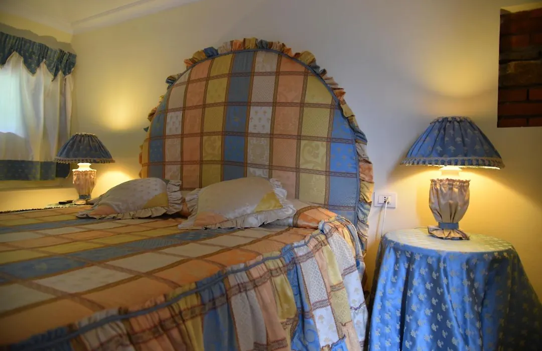 Maison Brinati Bed And Breakfast-1
