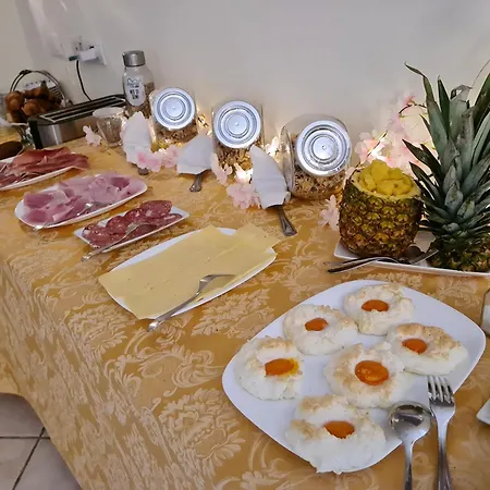 Maison Brinati Bed&Breakfast-3